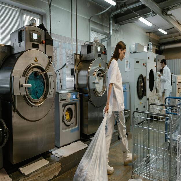 MÁQUINAS INDUSTRIALES USADAS: CLAVES PARA COMPRAR MAQUINARIA USADA SIN COMPROMETER LA PRODUCTIVIDAD