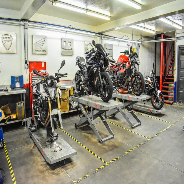 MOTOS USADAS ECONÓMICAS: MODELOS POPULARES PARA DESPLAZAMIENTOS URBANOS