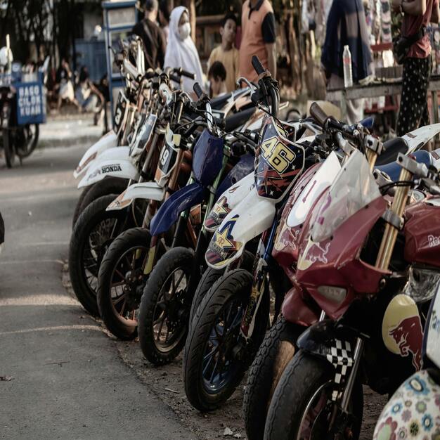 MOTOS USADAS PARA TRAYECTOS LARGOS: CLAVES PARA ELEGIR UNA OPCIÓN CONFIABLE